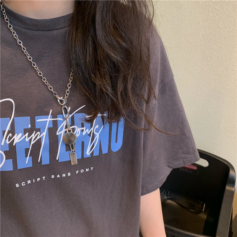 デザインロゴTシャツ カジュアルで可愛い一枚 S1533