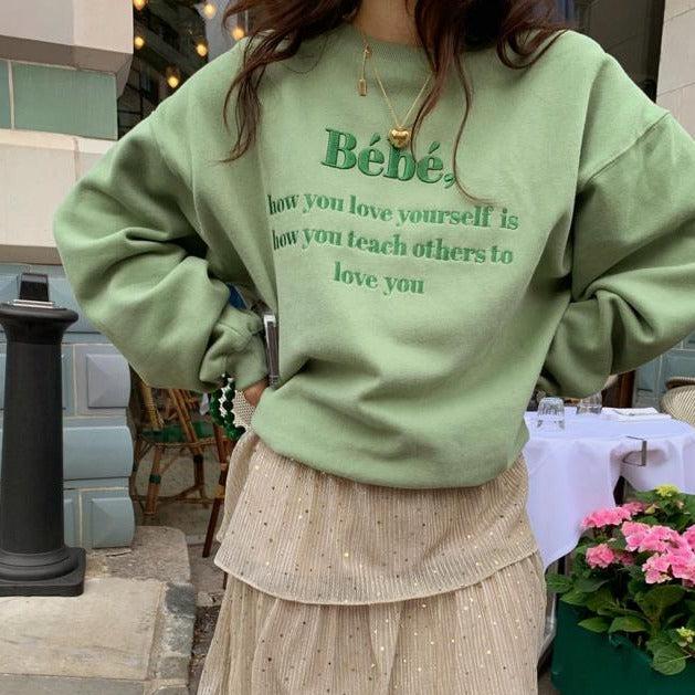 大人可愛い刺繍ロゴスウェット♡ダボッと着こなし S2627