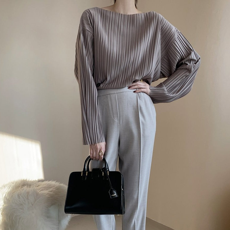 ボートネックプリーツブラウス 上品でゆったりシルエット♡ S2561