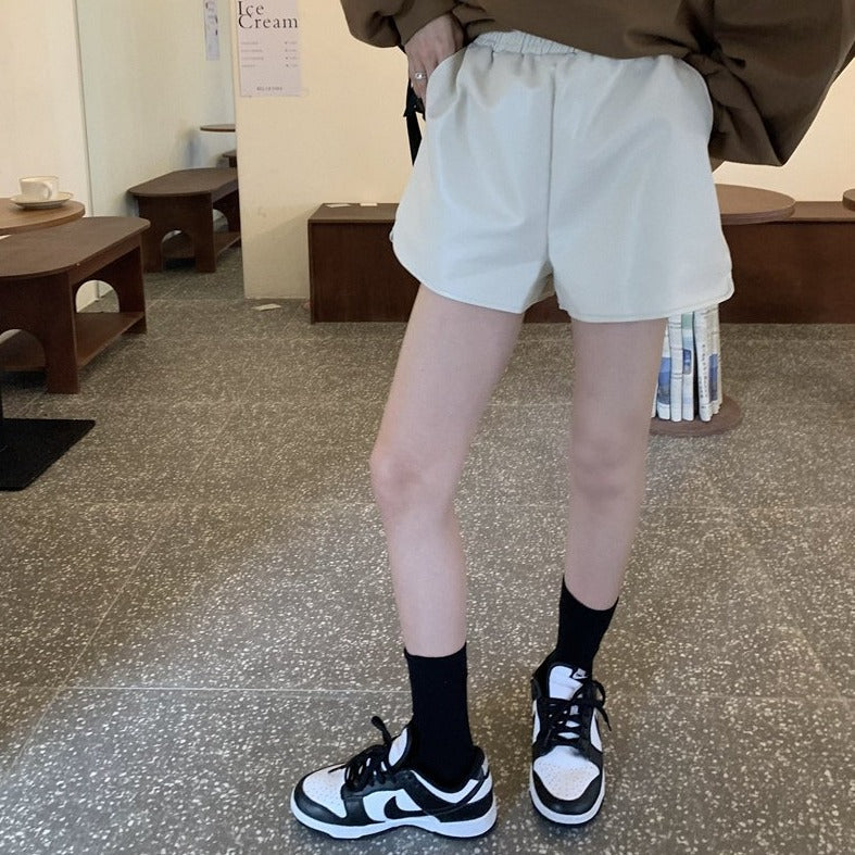 エコレザーショートパンツ♡ハイウエストで脚長効果 S1330