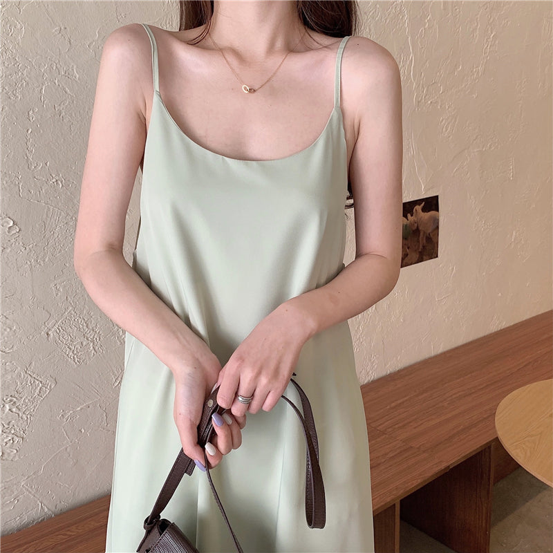 シンプルで可愛いキャミワンピース S1606