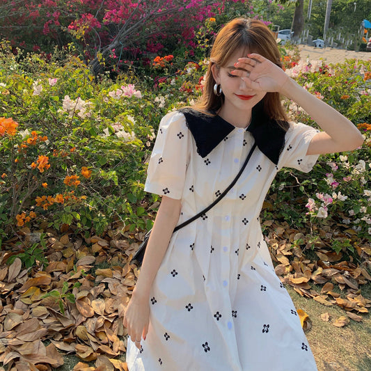 ビッグカラー花柄ワンピースで大人可愛いコーデ S1507