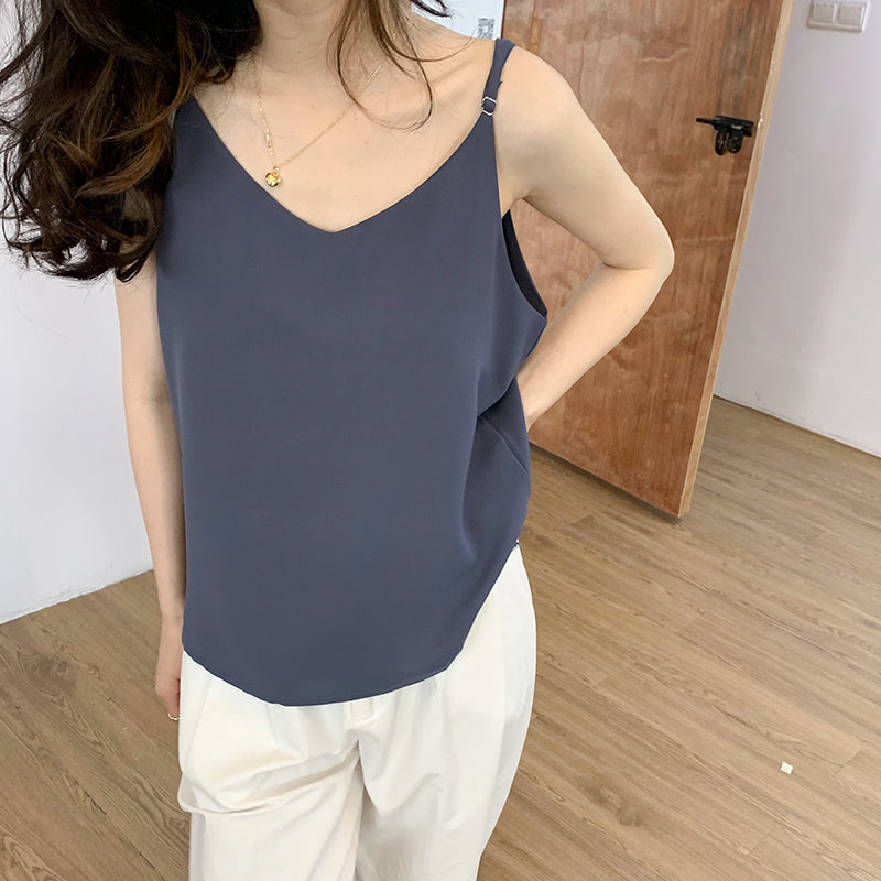 上質Vネックキャミ 大人可愛いデザイン S1469