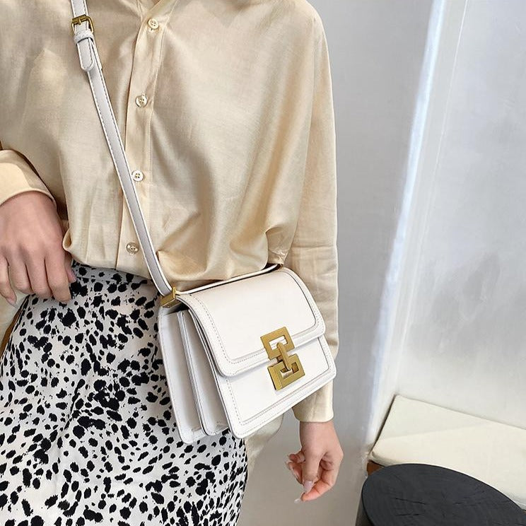 レトロなBOXショルダーバッグ♡大人可愛いデザイン S2819