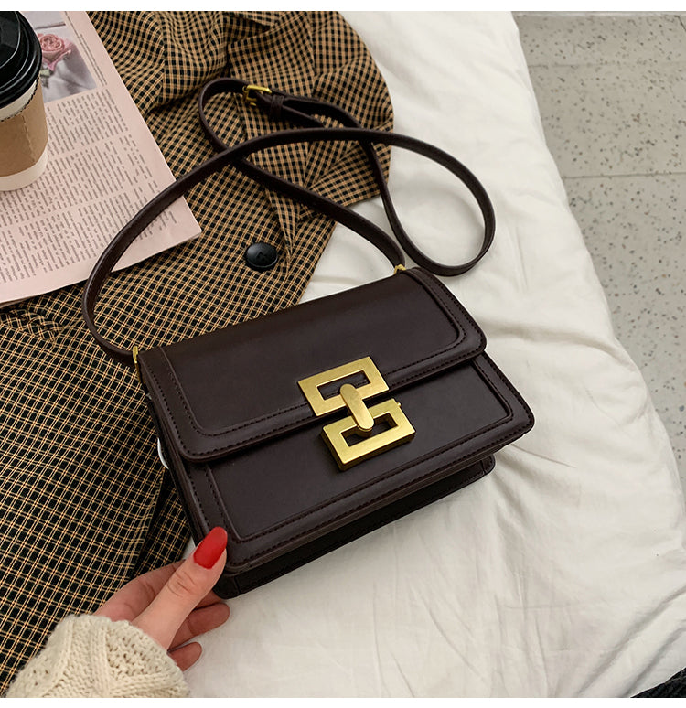レトロなBOXショルダーバッグ♡大人可愛いデザイン S2819