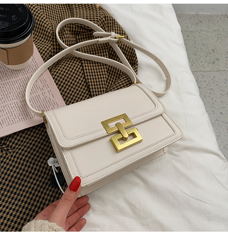 レトロなBOXショルダーバッグ♡大人可愛いデザイン S2819