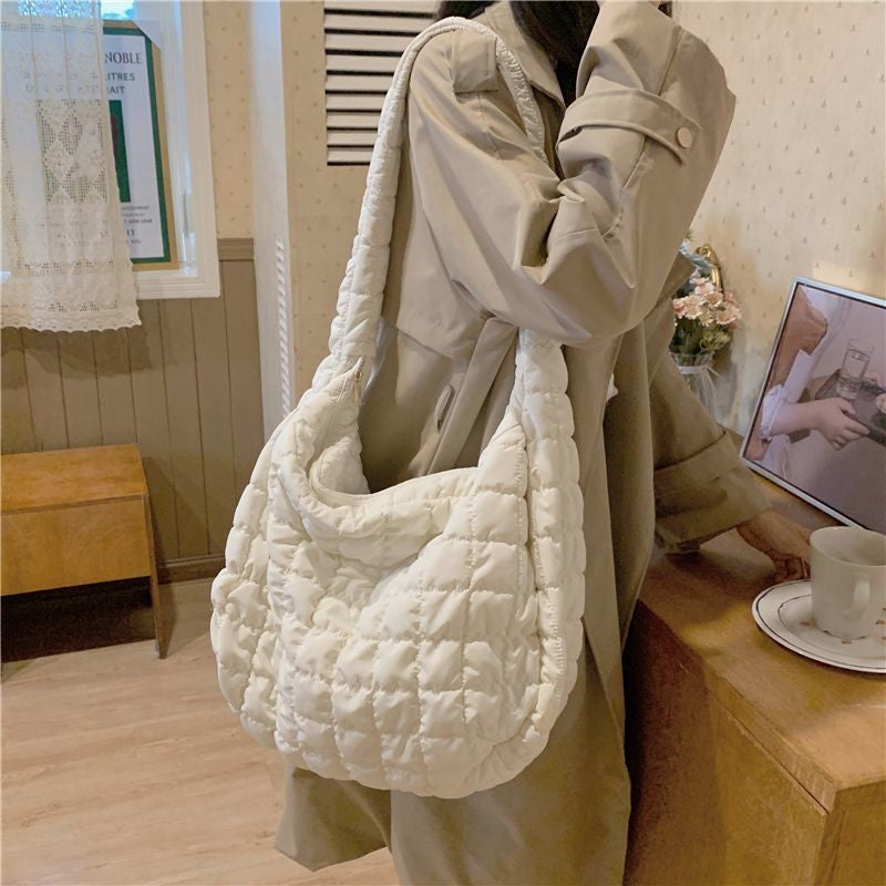 ふわふわキルティングショルダーバッグ S2337