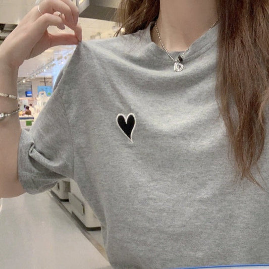 ハート刺繍半袖Tシャツ キュートなデザイン S1661