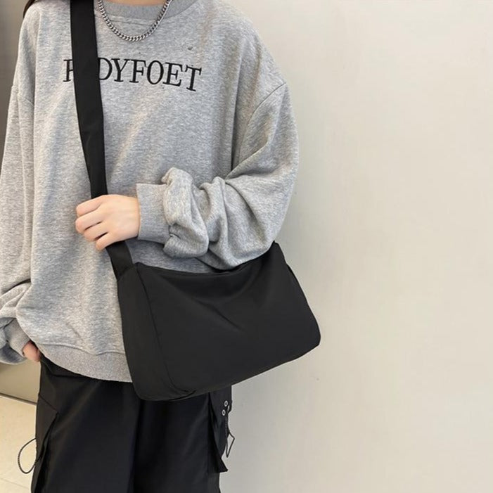 ナイロンショルダーバッグ♡軽量で大容量な通学にぴったり S2643
