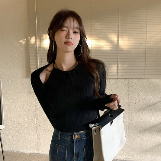 オフショルダーニット カットアウトデザインで大人可愛い S1922