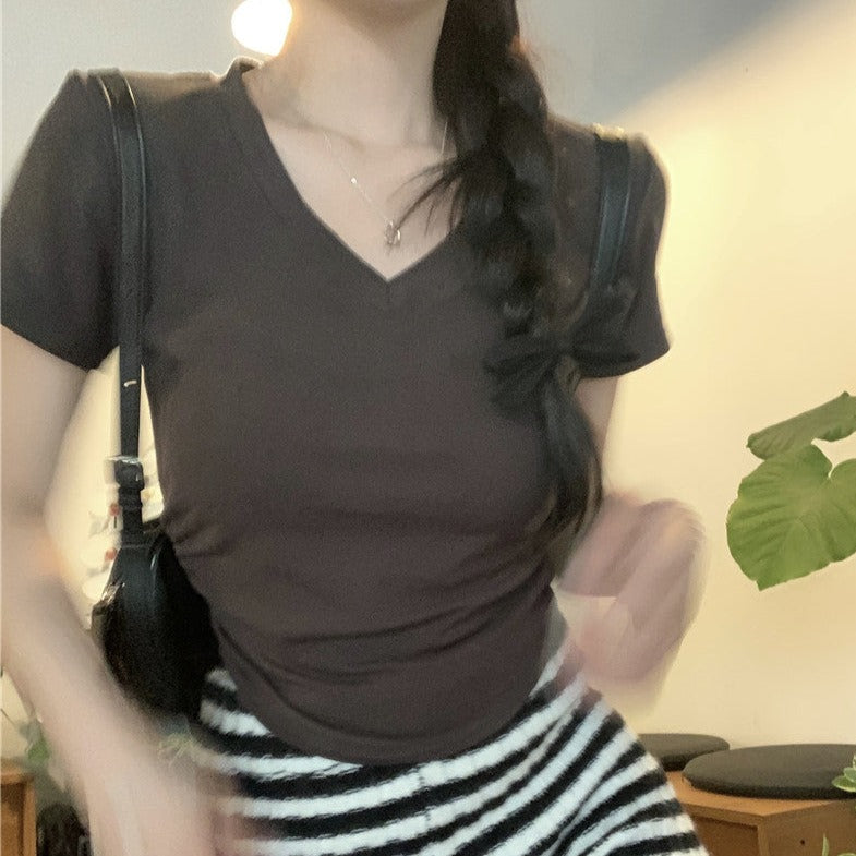 ベーシックVネックTシャツ シンプルで可愛いデザイン S1651