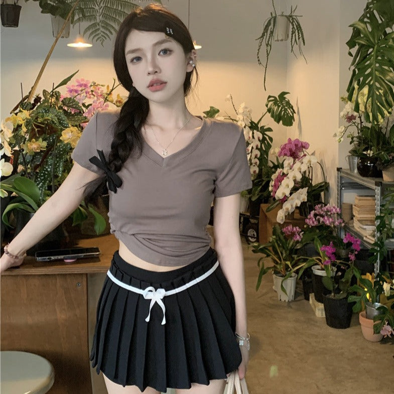 ベーシックVネックTシャツ シンプルで可愛いデザイン S1651