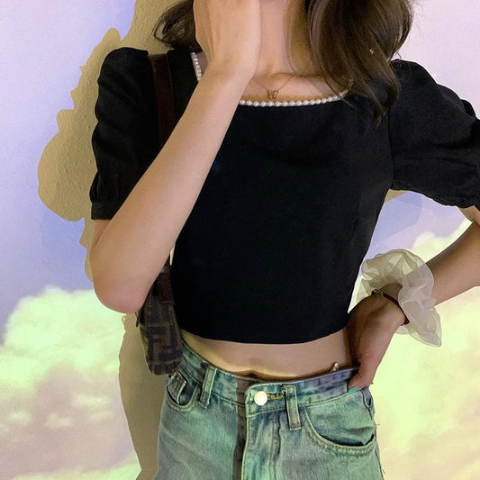 パフスリーブのブラックトップス ショート丈で可愛く S1514