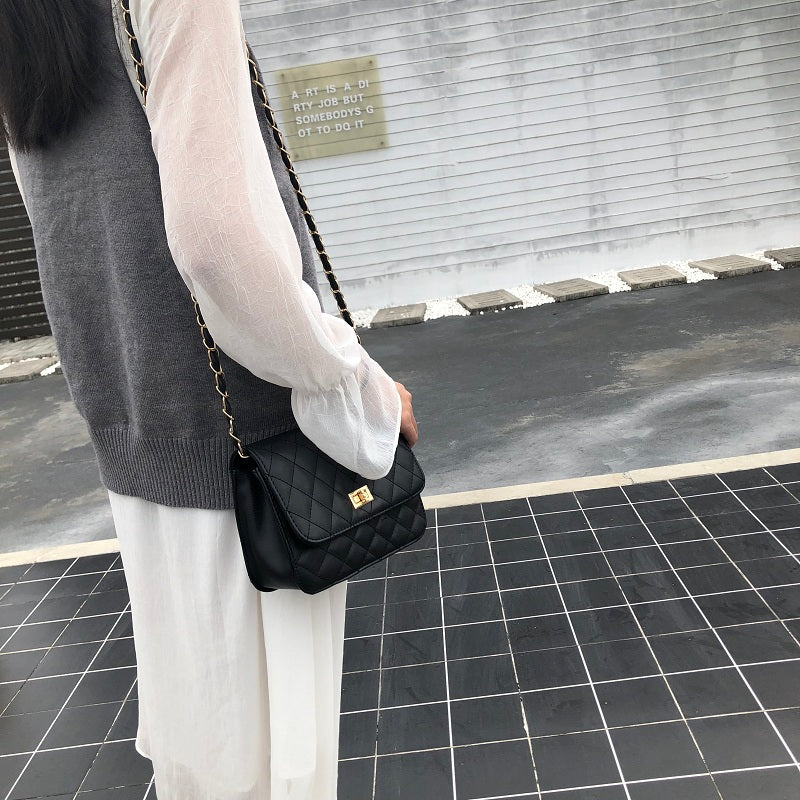 大人可愛いキルティングミニショルダーバッグ S2463