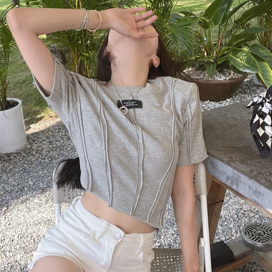 アシメカットTシャツ サイドスリットでトレンド感アップ S1629