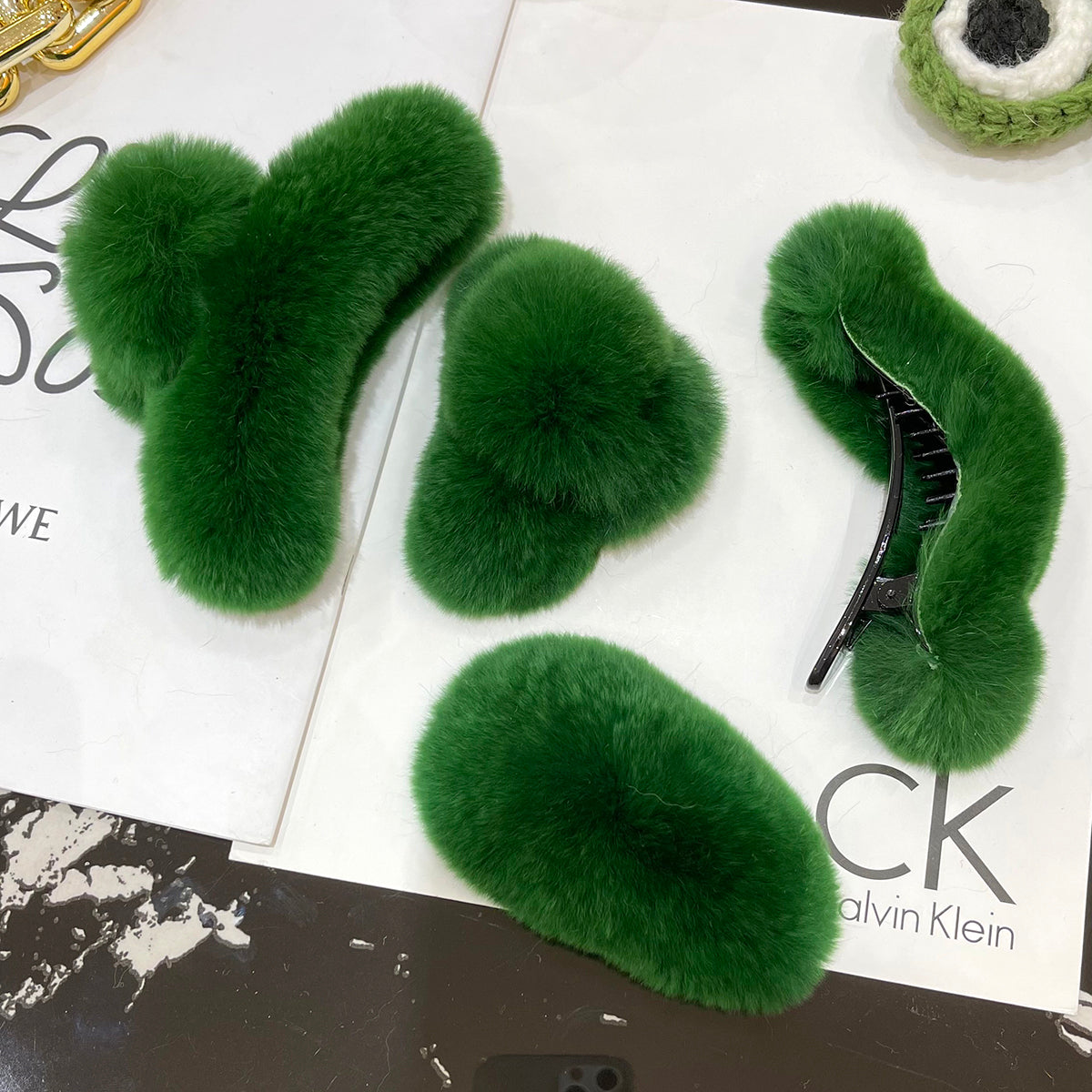 ふわふわリアルファーグリーンヘアクリップ♡冬コーデにぴったり S1126
