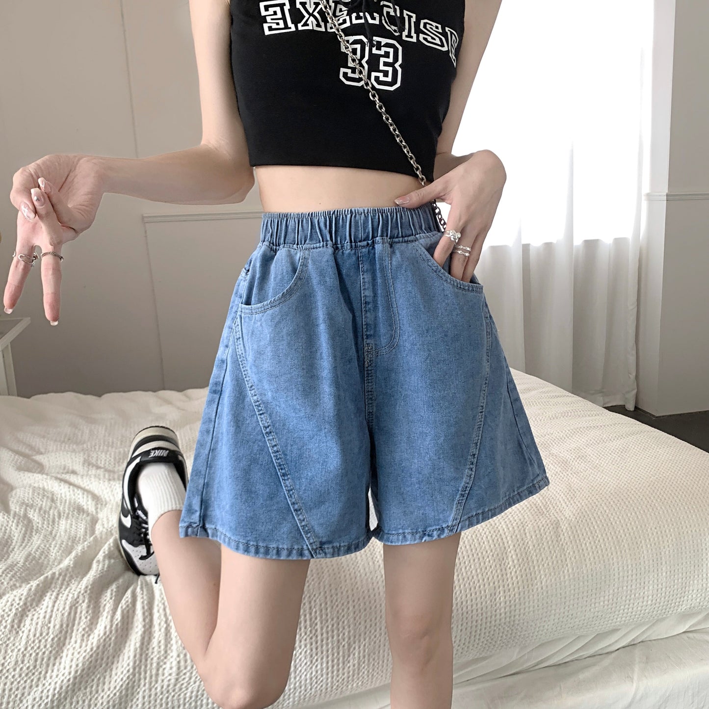 ハイウエストデニムショートパンツ 美脚効果抜群 S1874