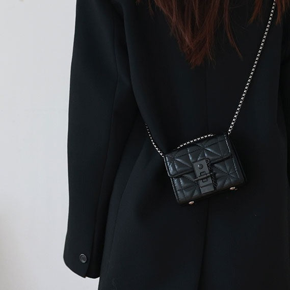 ブラックチェーンミニバッグ♡ミニウォレット風で大人可愛い S2208