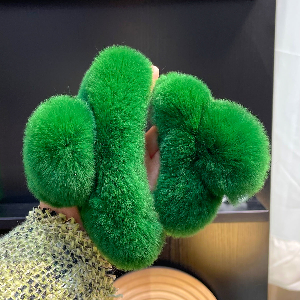 ふわふわリアルファーグリーンヘアクリップ♡冬コーデにぴったり S1126