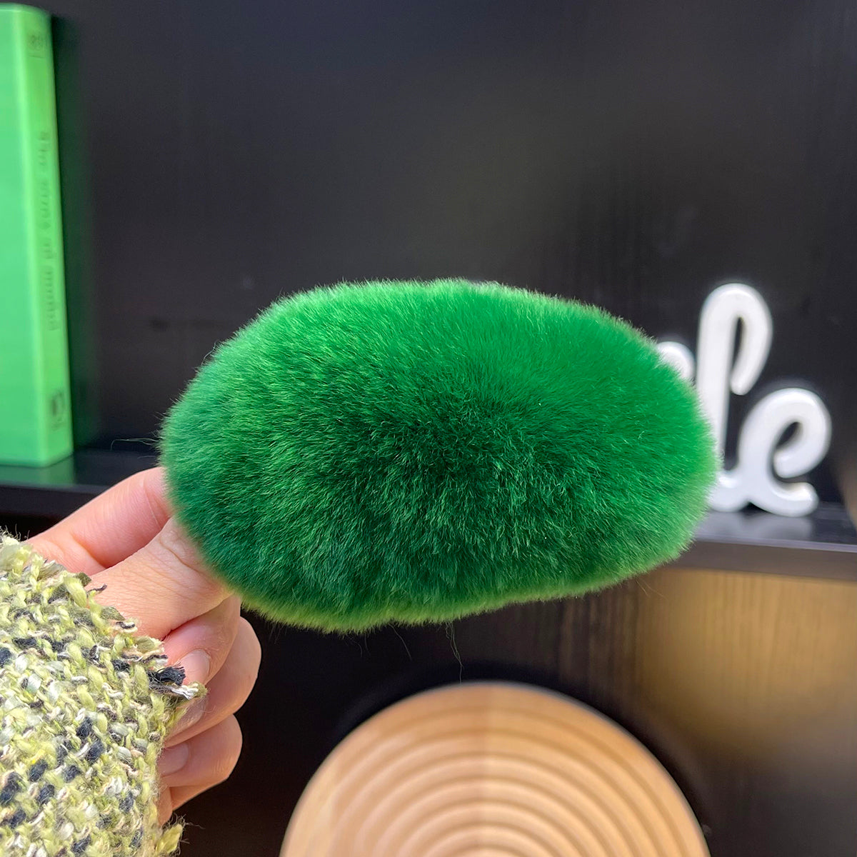ふわふわリアルファーグリーンヘアクリップ♡冬コーデにぴったり S1126