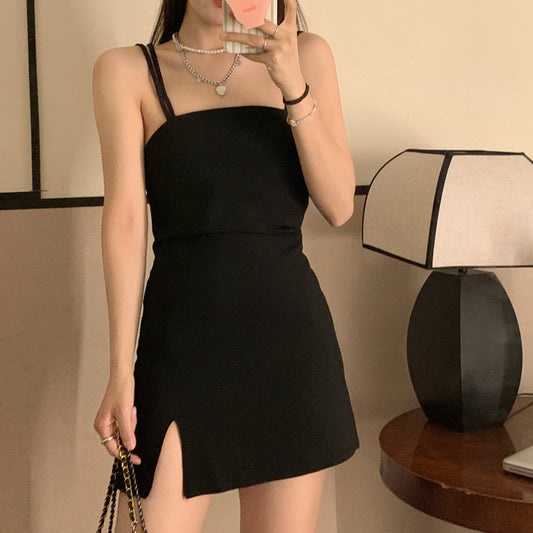 スリットブラックキャミワンピ 大人可愛いデザイン S1658