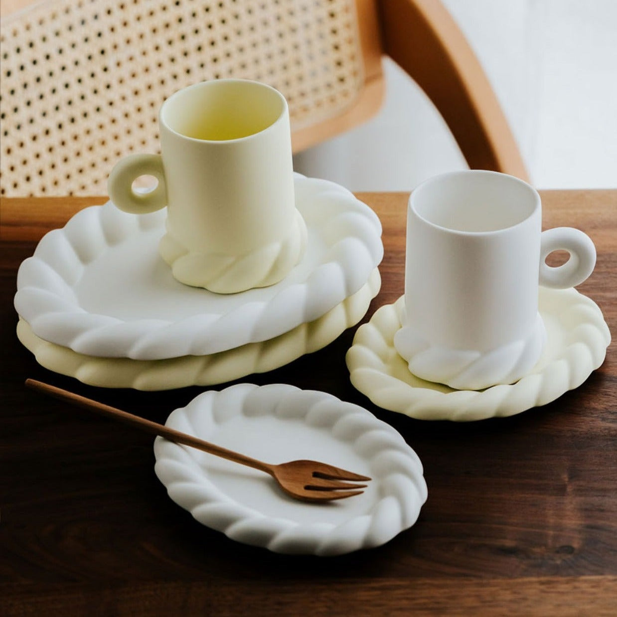 ねじれデザイン食器3点セット♡おしゃれで使いやすい S2073