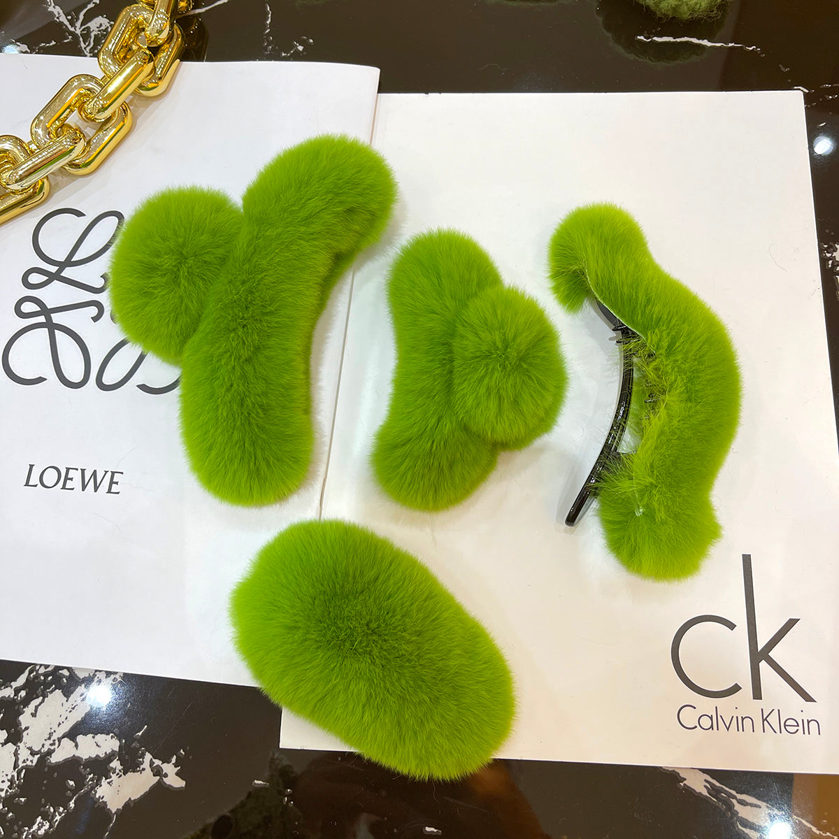ふわふわリアルファーグリーンヘアクリップ♡冬コーデにぴったり S1126