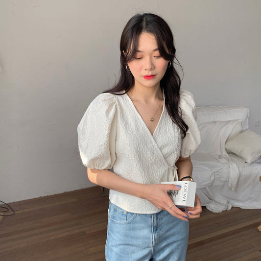 エンボスガーリーブラウス パフスリーブで大人可愛い S1635