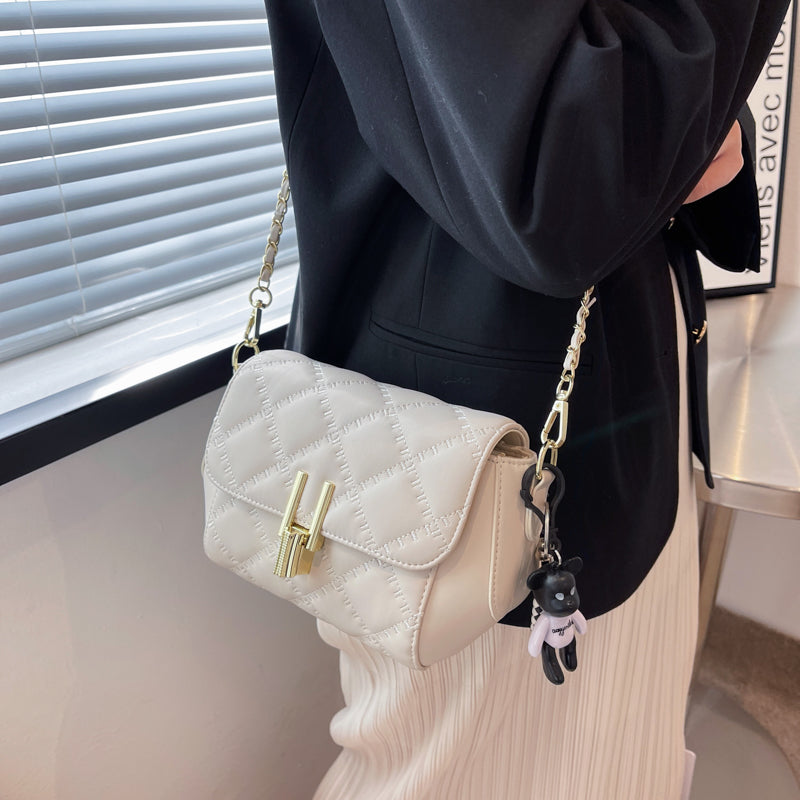フェイクレザーチェーンショルダーバッグ♡大人可愛いデザイン S2127