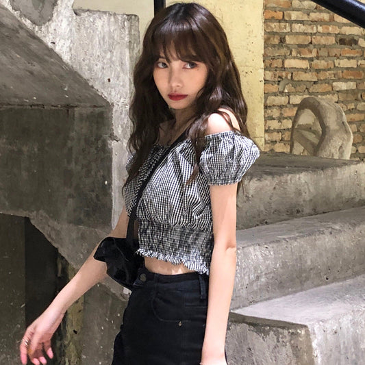 ふんわりパフスリーブのギンガムチェックブラウス S1485
