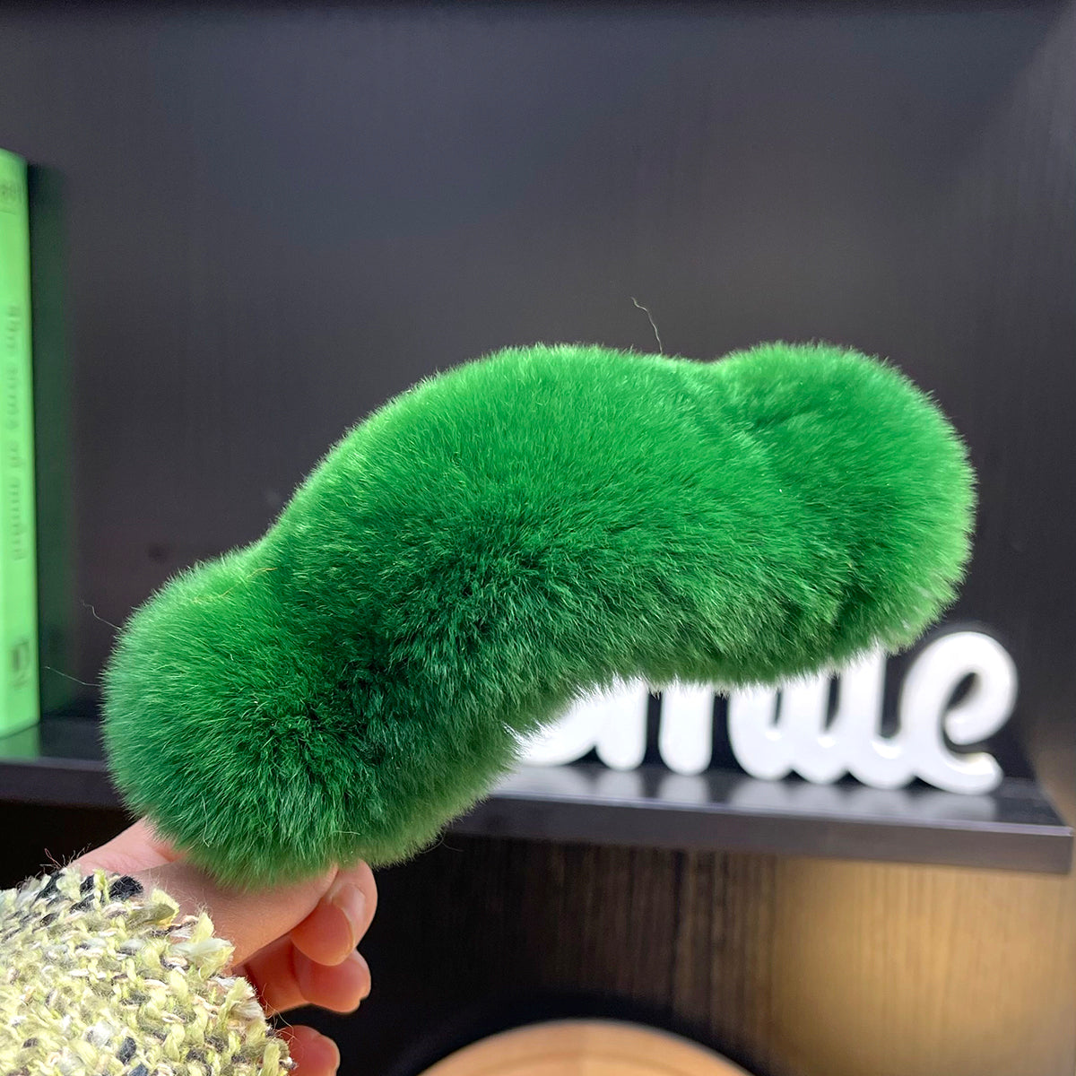 ふわふわリアルファーグリーンヘアクリップ♡冬コーデにぴったり S1126