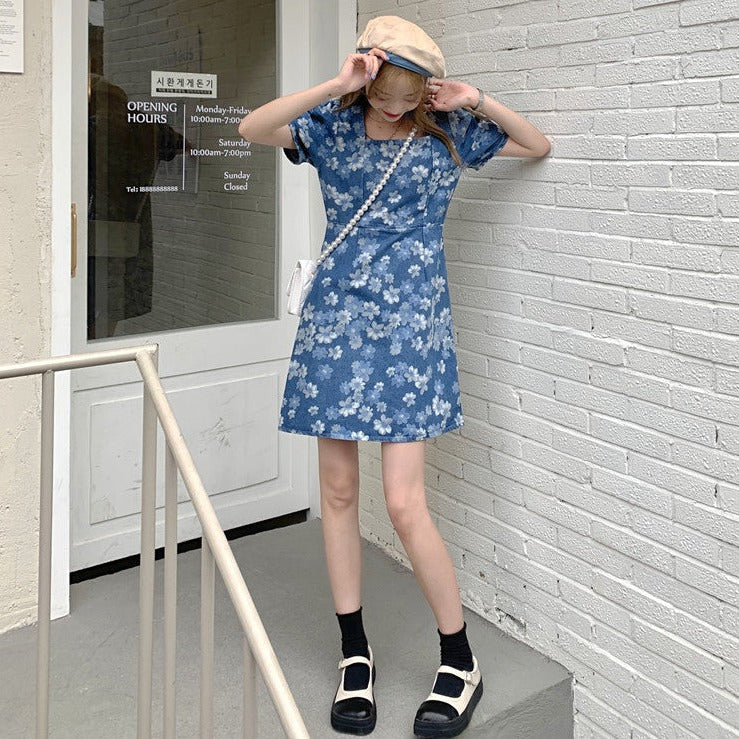 花柄デニムワンピース フェミニンなデザインで可愛く着こなす S1840