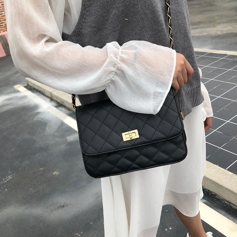 大人可愛いキルティングミニショルダーバッグ S2463