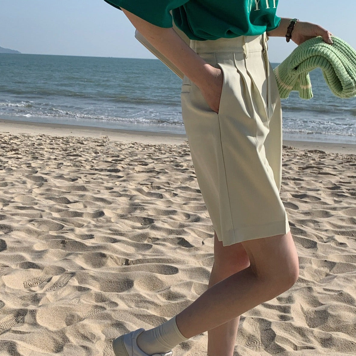 ストレートシルエットのハーフパンツ S2299