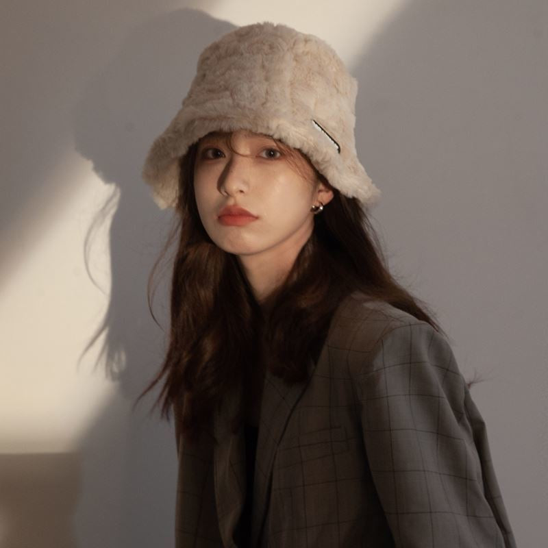 シンプルで可愛いフェイクファーバケットハット S2119