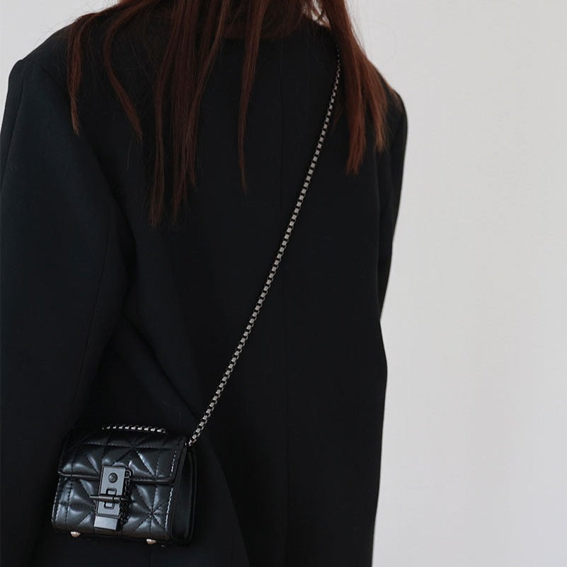 ブラックチェーンミニバッグ♡ミニウォレット風で大人可愛い S2208