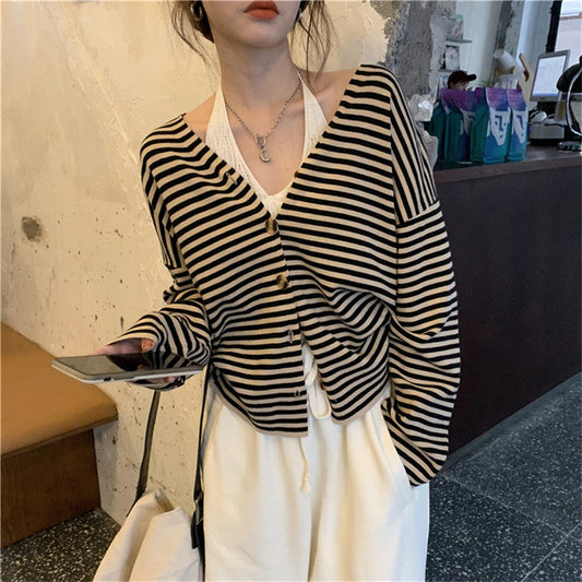 Vネックボーダーカーディガン ゆるふわコーデに♡ S1748