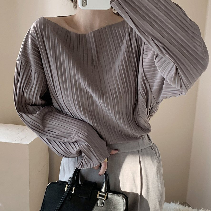 ボートネックプリーツブラウス 上品でゆったりシルエット♡ S2561