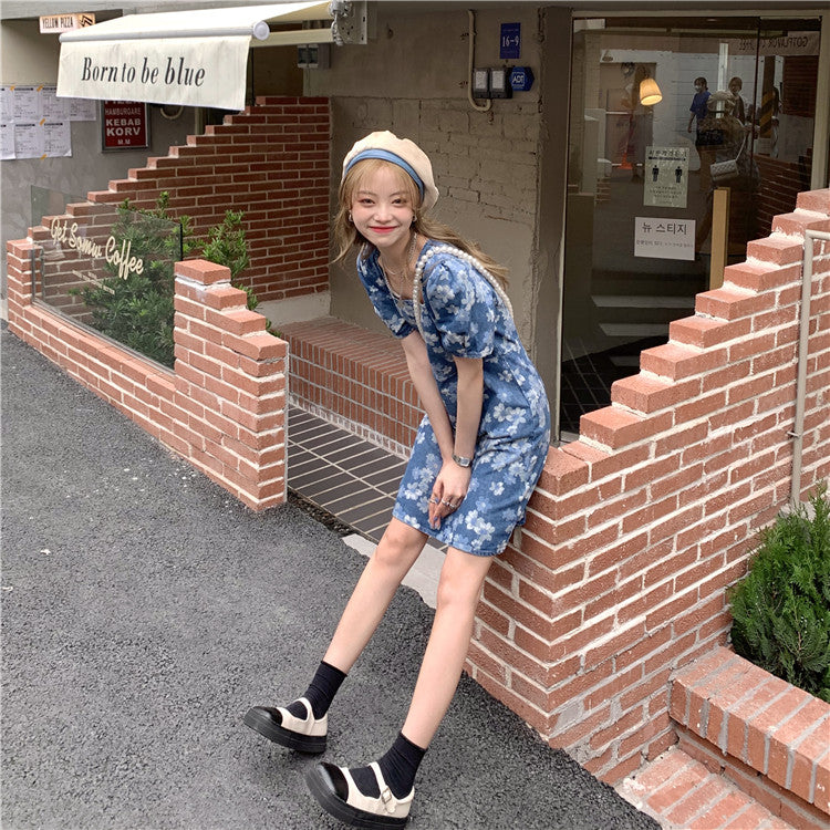 花柄デニムワンピース フェミニンなデザインで可愛く着こなす S1840