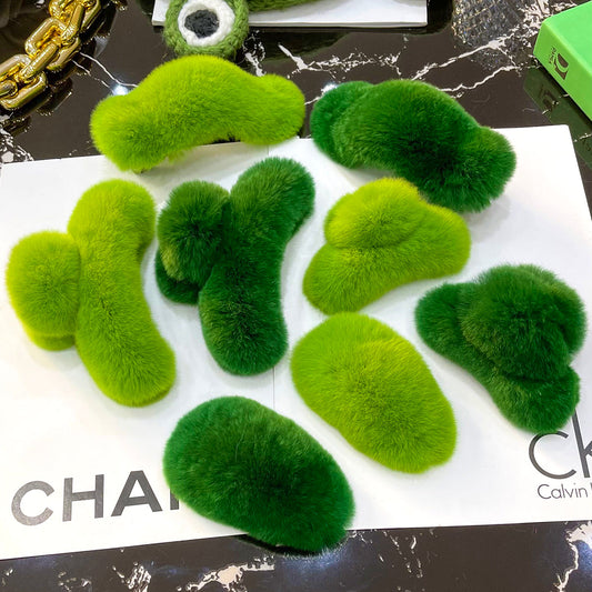 ふわふわリアルファーグリーンヘアクリップ♡冬コーデにぴったり S1126