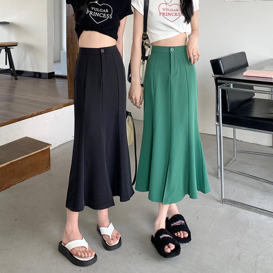 シンプルマーメイドスカートで大人可愛いスタイル S2347